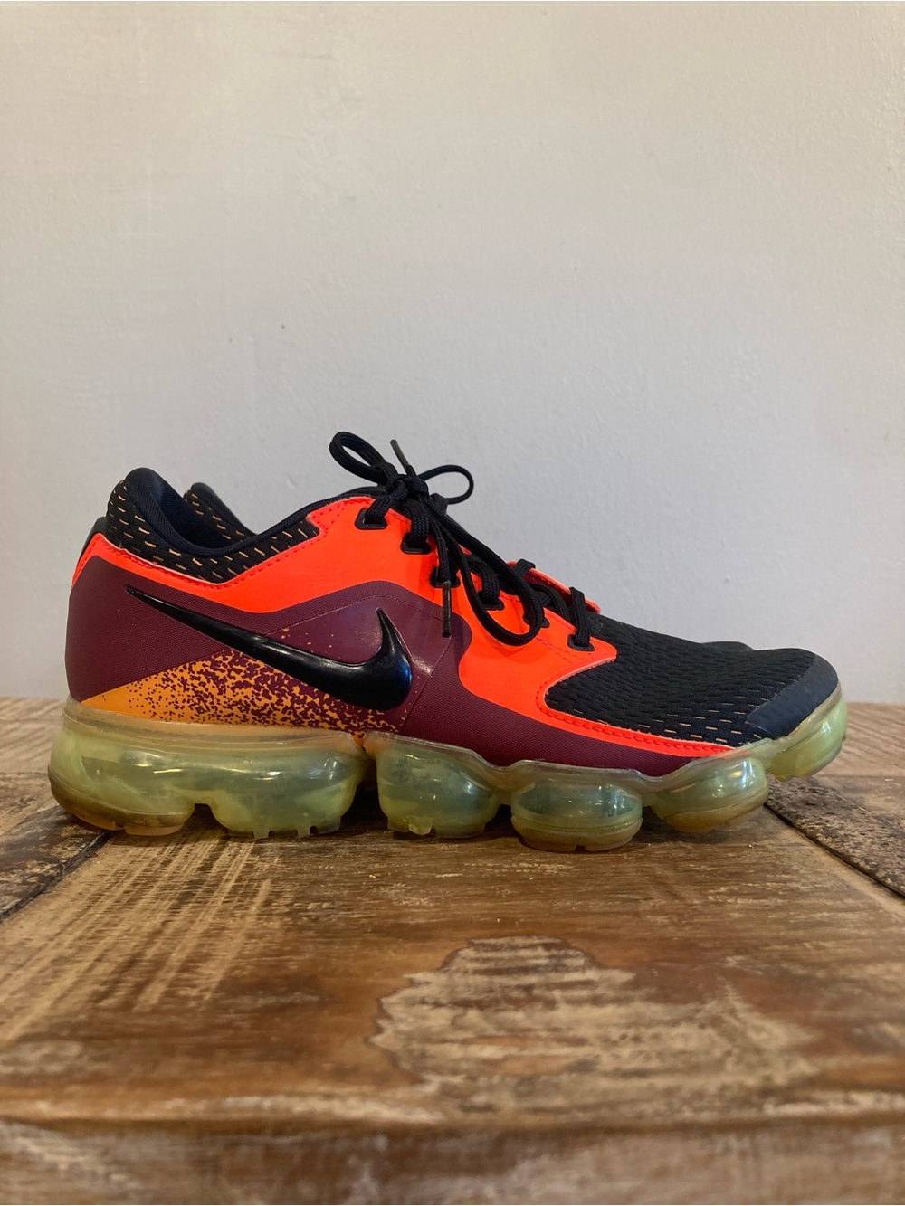 Nike Kids Black Orange Burgundy Athletic Shoes Shoes Size 6Y Youth
